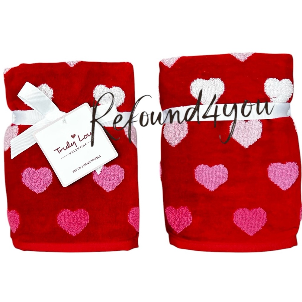 Truly Lou - ‘Red Pink & White Hearts’ Hand Towels (2). NWT. Firm!